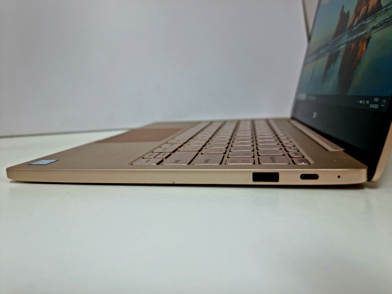 Xiaomi Mi Notebook Air 12 (intel m3-7Y30/4Гб/250Гб/Intel(R) Graphics 615), Золотой - БУ